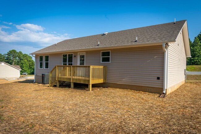 Building Photo - Gorgeous Home in Odenville! Fresh, Modern ...