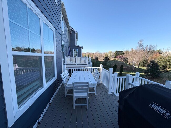 Building Photo - 1078 Delphi Ln