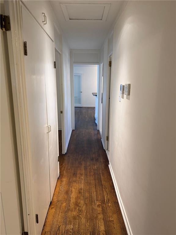 Building Photo - 2961 Parkridge Dr NE