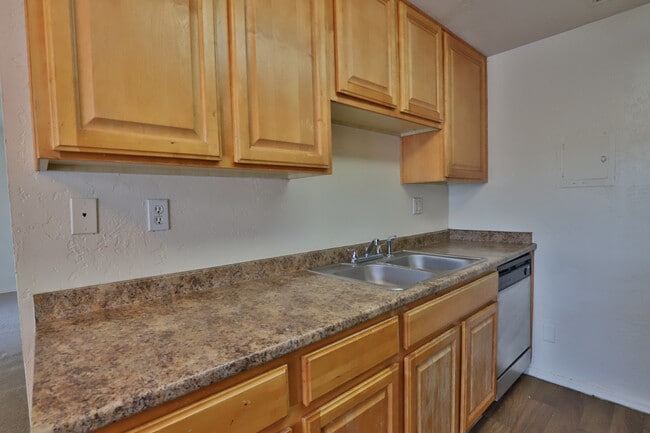 Building Photo - 1819 N 40th St