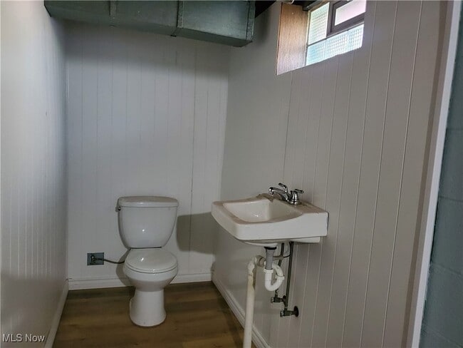 Building Photo - 4287 E 162nd St