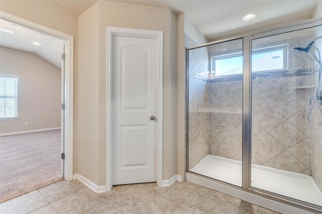 Building Photo - 114 Stone View Trail