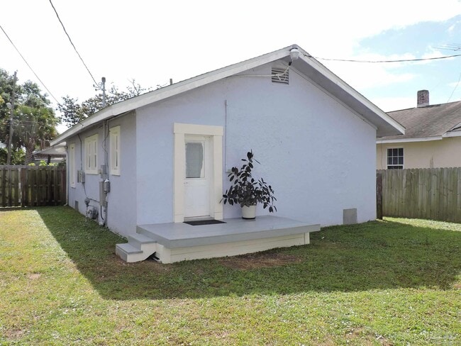 Building Photo - 19 N C St