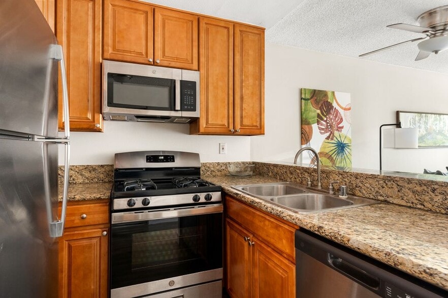 Building Photo - Woodland Trio Apartments