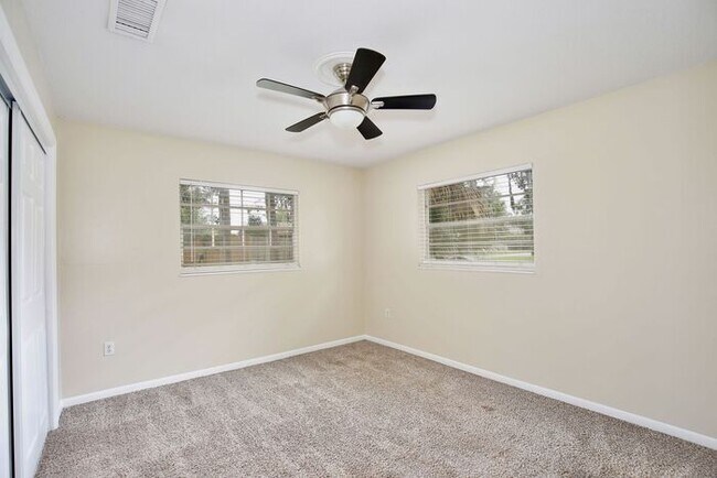 Building Photo - Spacious Duplex with 2-Car Garage in Longwood!