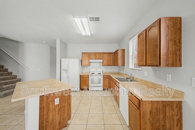 Building Photo - 45556 W Tucker Rd