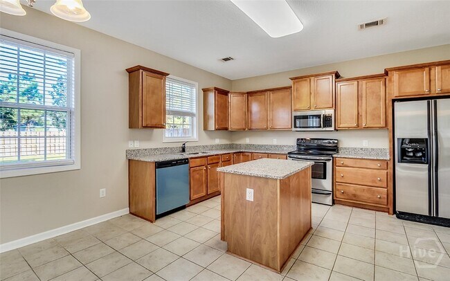 Building Photo - 601 Bristol Way