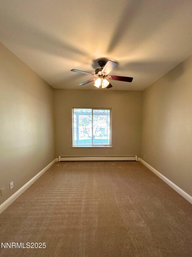 Building Photo - 3140 Scarlet Oaks Ct