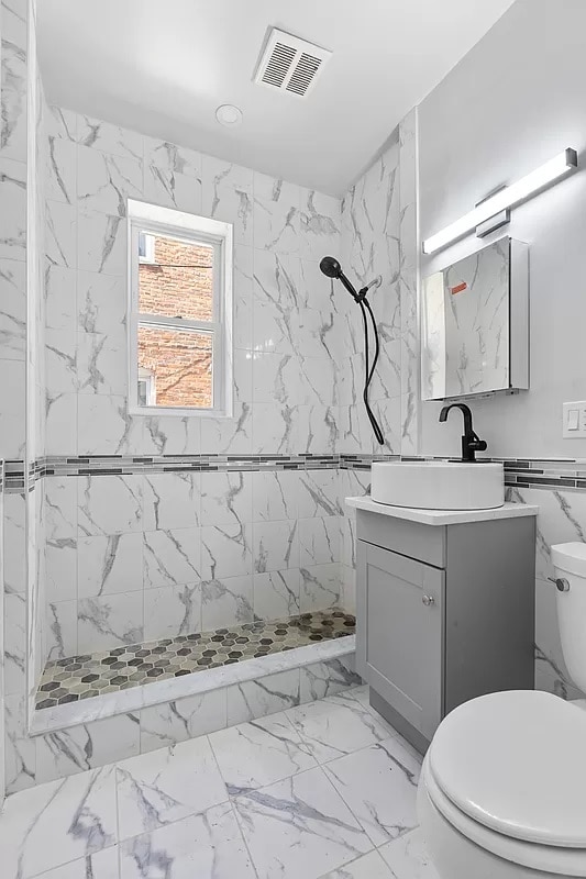 Building Photo - 315 E 91st St