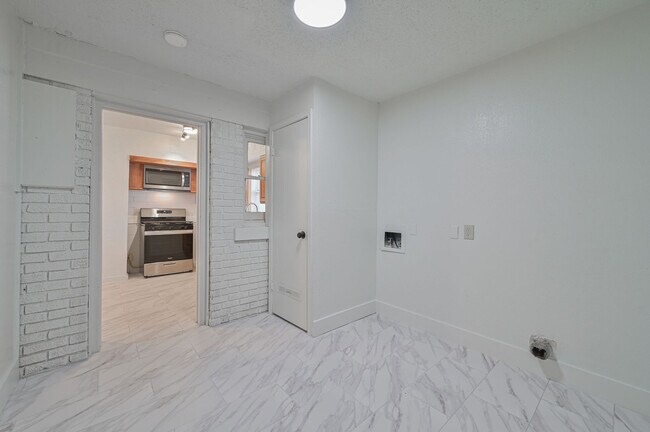 Building Photo - 1805 NW 29th St