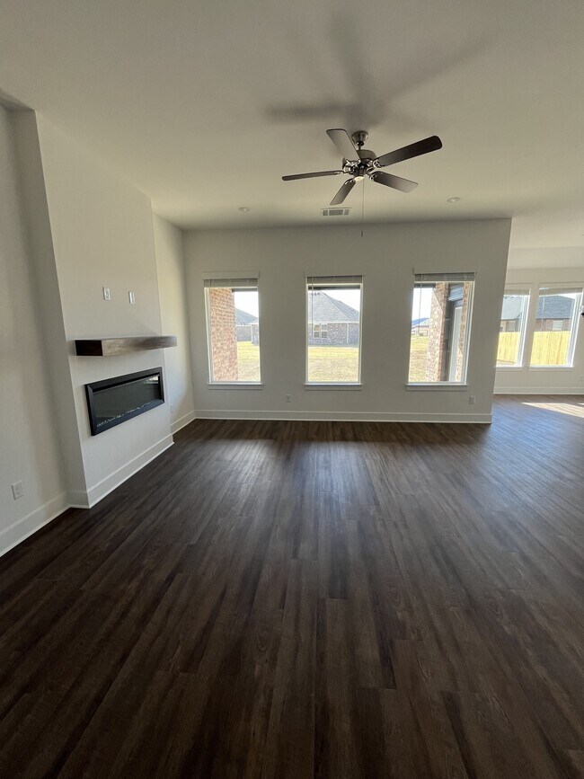 Building Photo - 495 W Gosling Isle