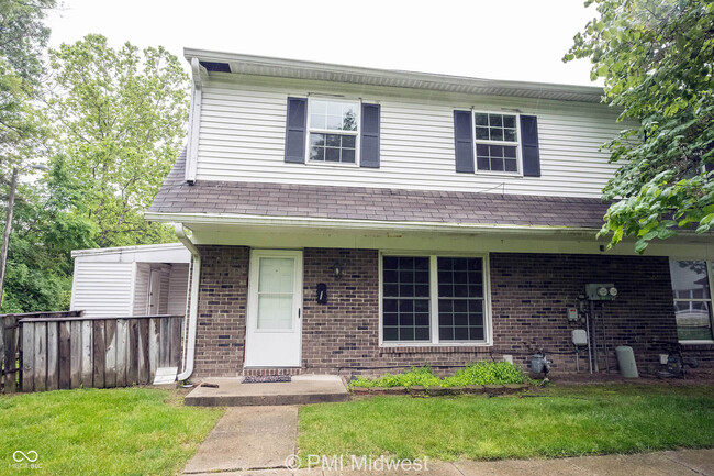 Building Photo - 6920 Chrysler St