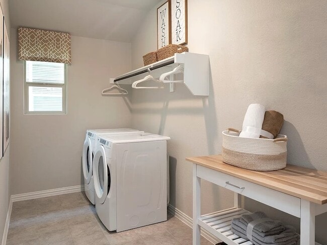 Building Photo - 5802 Marvel Dr