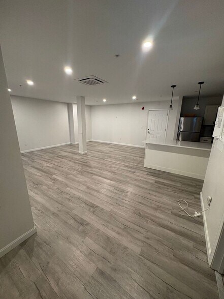 Building Photo - 211 Onset Ave