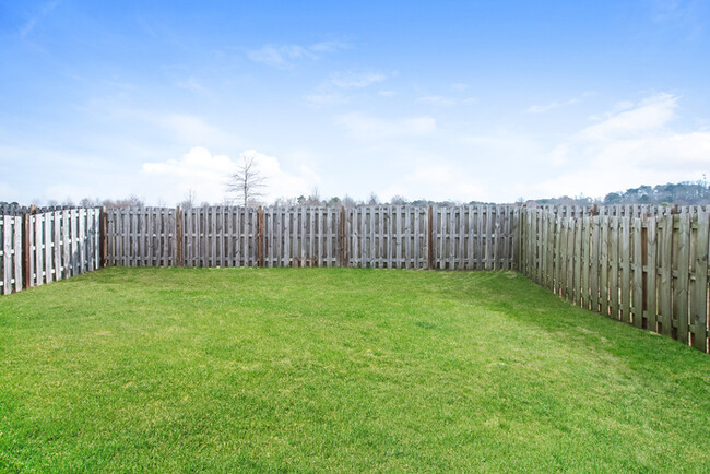 Building Photo - 40 Blue Fescue Way