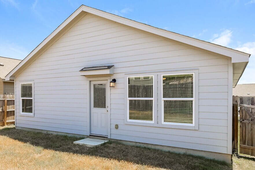 Building Photo - 10121 Bridgton Mill