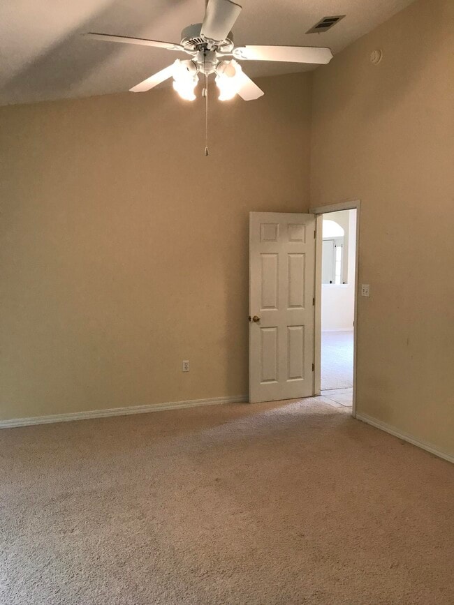 Building Photo - 517 Samana Way