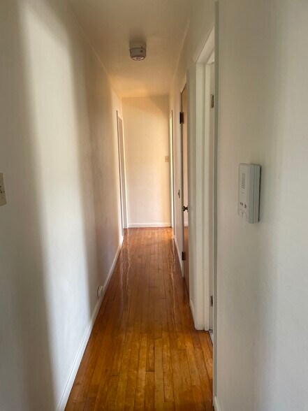 Building Photo - 37 S 6th Ave