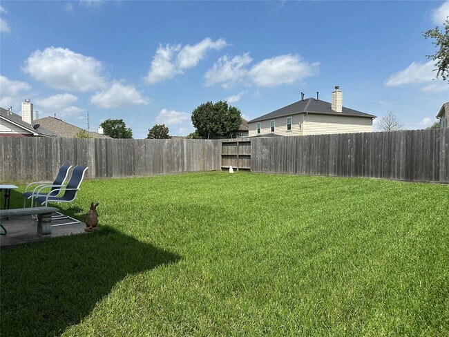 Building Photo - 2205 Mossey Creek Dr