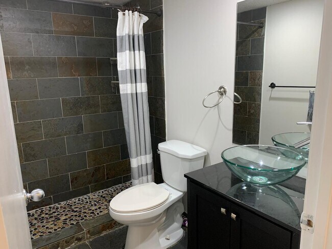 Building Photo - 6315 La Costa Dr