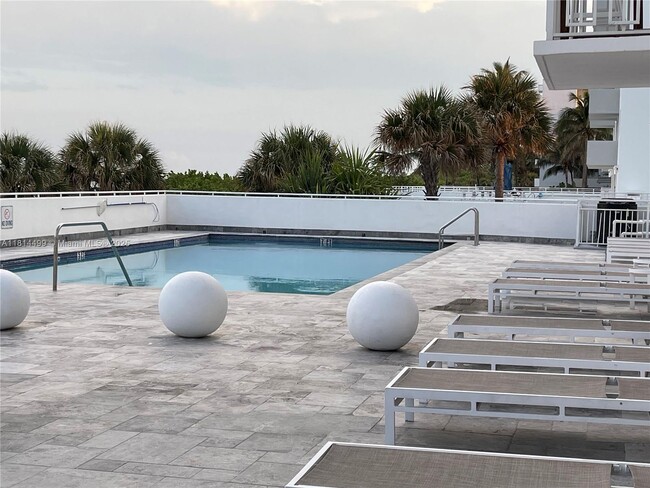 Primary Photo - 401 Ocean Dr