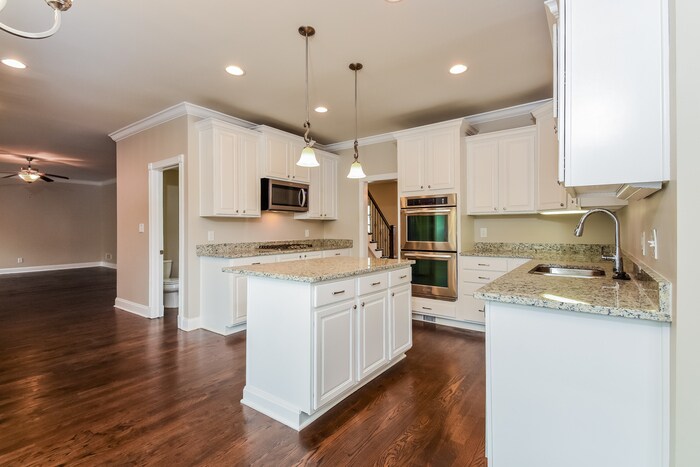 Building Photo - 100 Marsh Glen Point