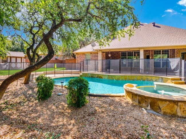 Building Photo - Incredible 4-bedroom, 3-bath Home with sparkling Pool on a gorgeous lot in highly sought-after Al...