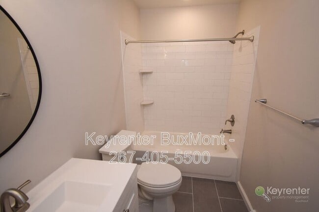 Building Photo - 5 Sandy Ridge Dr