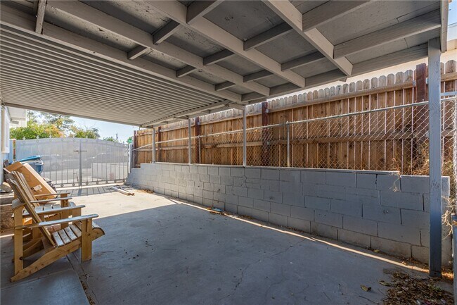 Building Photo - 1028 Nassau Dr