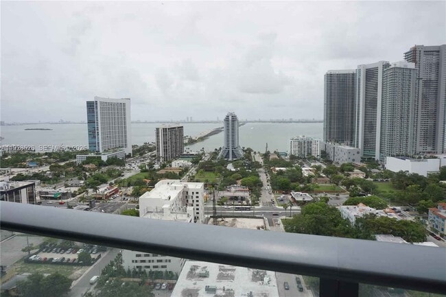 Building Photo - 121 NE 34th St