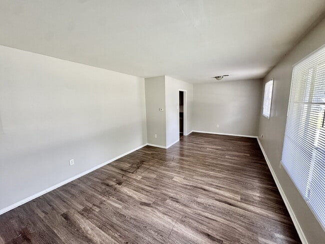 Building Photo - 3224 Aden St