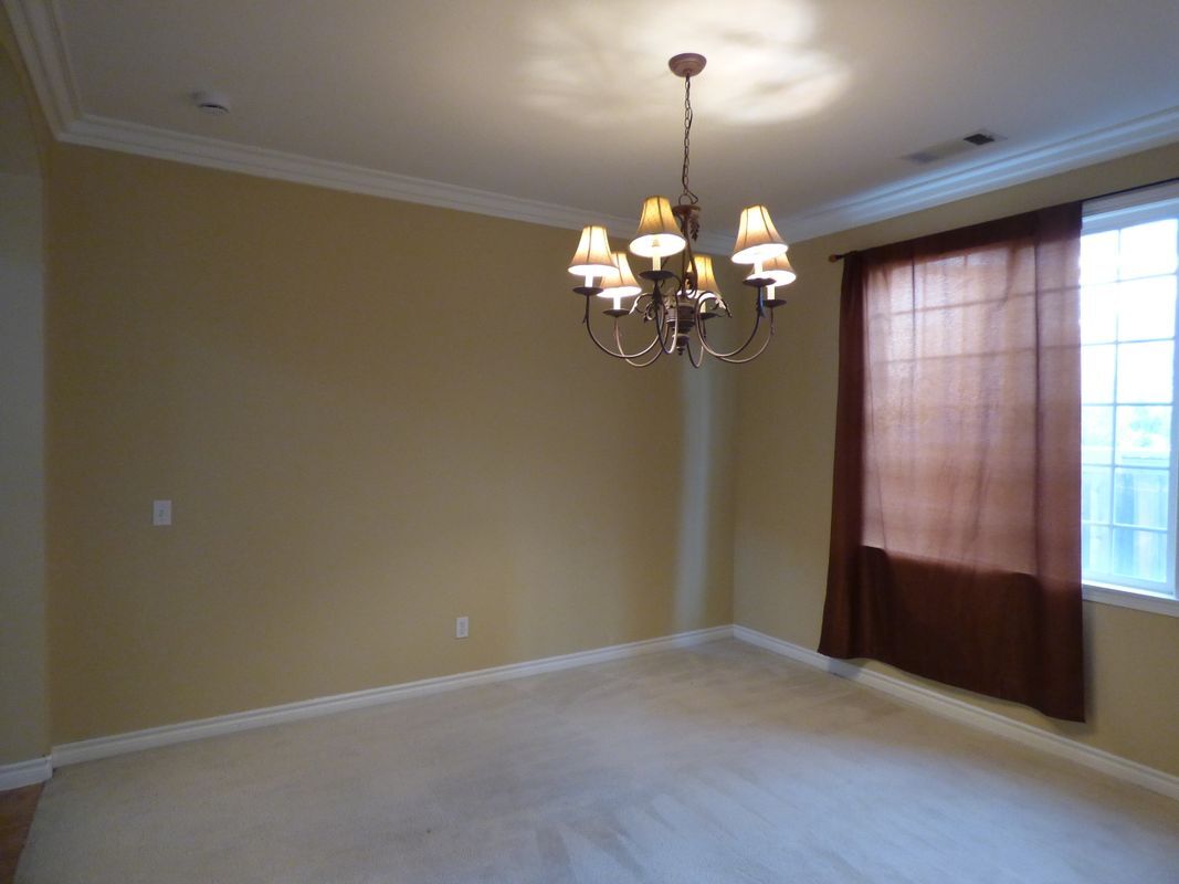 Building Photo - 7238 San Carmela Ct