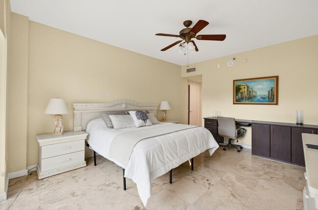 Building Photo - 3700 S Ocean Blvd