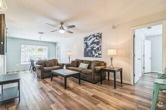 Building Photo - Furnished 4/4 University Terrace