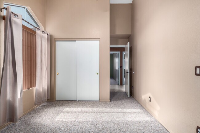 Building Photo - 9150 W Grovers Ave