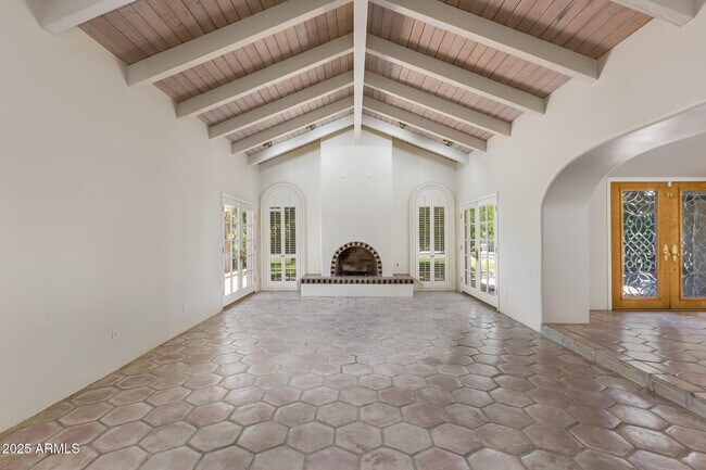 Building Photo - 49 Biltmore Estates Dr