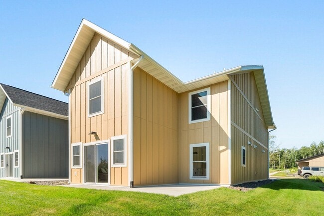 Building Photo - AVAILABLE December 1st! -  3 Bed 3 Bath brand new construction home!