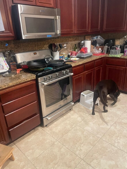 Building Photo - 9454 California Oak Cir