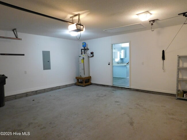 Building Photo - 205 Sellhorn Blvd
