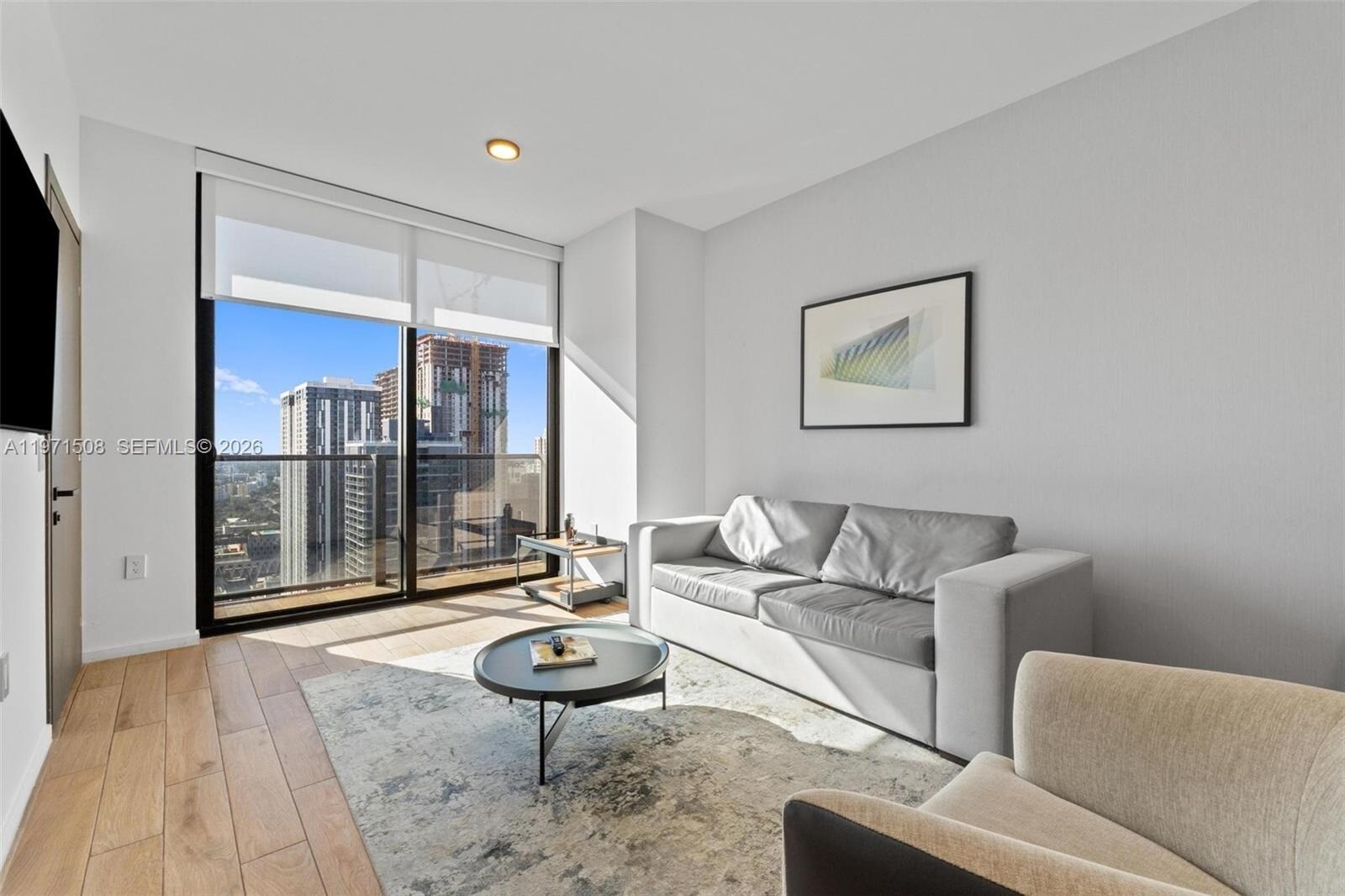 Building Photo - 398 NE 5th St