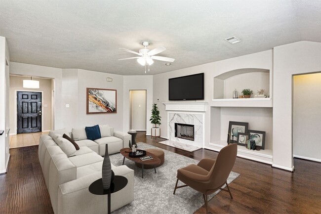 Building Photo - 3131 Stratford Pointe Dr