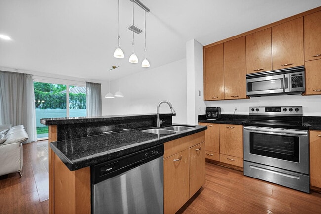 Building Photo - 21385 Marina Cove Cir