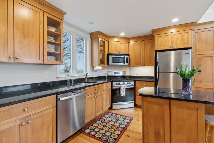 Building Photo - 44 Maquoit Dr