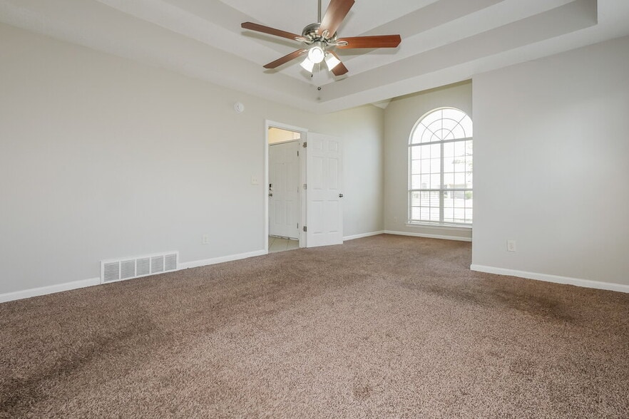Building Photo - 13073 Braybourne Pkwy