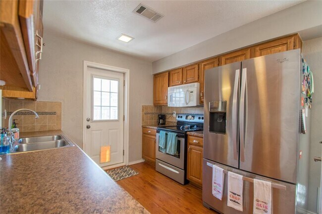 Building Photo - 2611 Brandywyne Dr