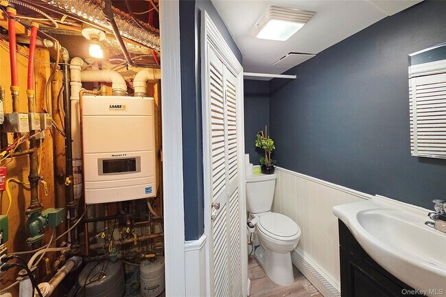 Building Photo - 18 Prospect St