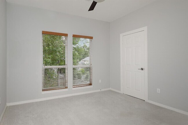 Building Photo - 14 Graceful Elm Ct