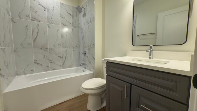 Building Photo - 114 Stephen St