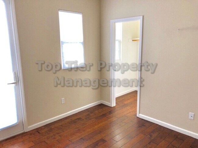 Building Photo - Beautiful 2 Bd/2.5 Ba/1,730 sqft Townhouse...