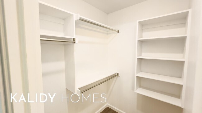 Building Photo - 9317 Apple Dr